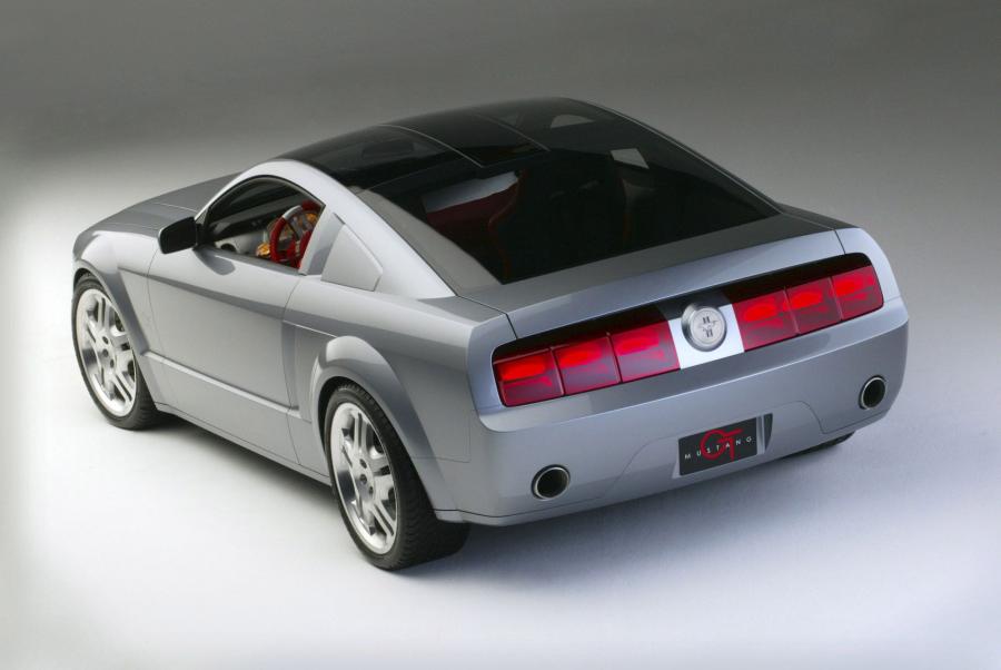  Ford Mustang GT Concept 2003 года  (фото 24 из 31)